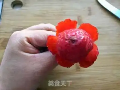 Make Strawberry roses step 1