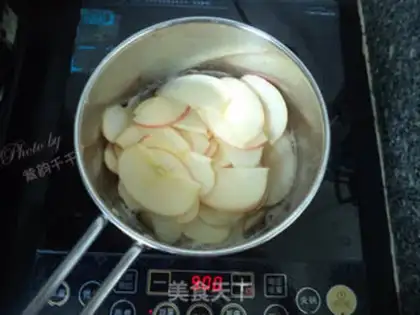 Make Apple roses step 4