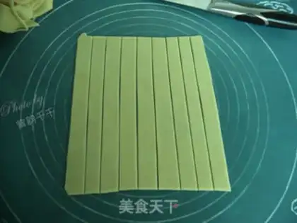 Make Apple roses step 9