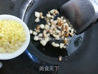 Make A rich, peaceful and dry yellow fish step 4