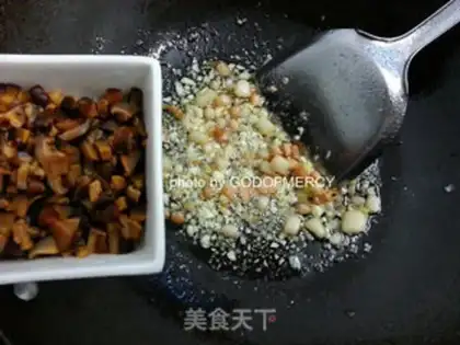 Make A rich, peaceful and dry yellow fish step 5