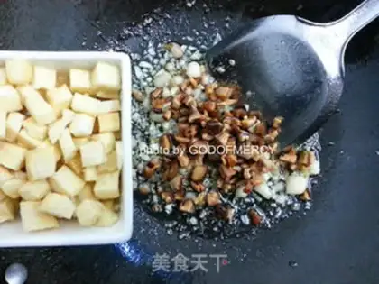 Make A rich, peaceful and dry yellow fish step 6