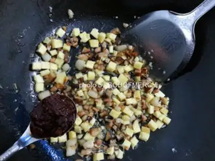 Make A rich, peaceful and dry yellow fish step 7