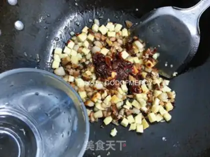 Make A rich, peaceful and dry yellow fish step 8