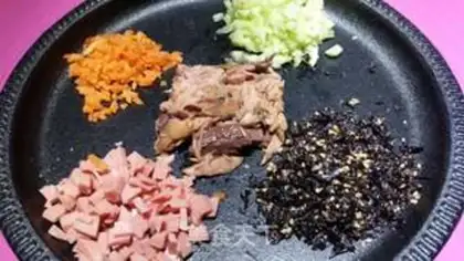 Make A group of five-color dinners step 1