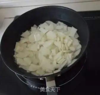 Make A piece of melon step 1