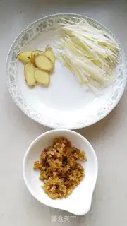 Make Pepper chopping fish pants with noodles step 10