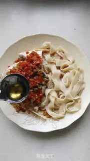 Make Pepper chopping fish pants with noodles step 15