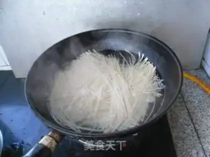 Make Spaghetti step 1
