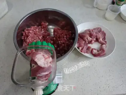 Make Black sesame larvae step 1