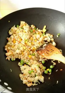 Make Thai shrimp curry pineapple step 6
