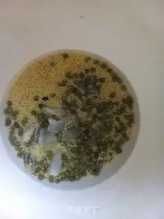 Make Green bean lily porridge step 0