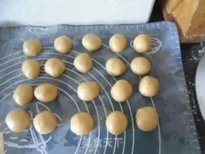 Make Pumpkin mooncake step 5