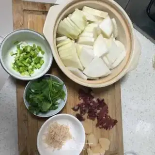 Make Dry bella radish step 1