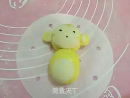 Make Pumpkin monkey buns step 3