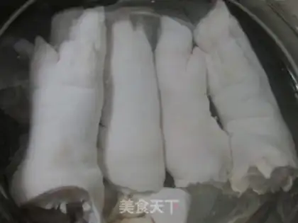 Make Tasty pig hoof freeze step 0