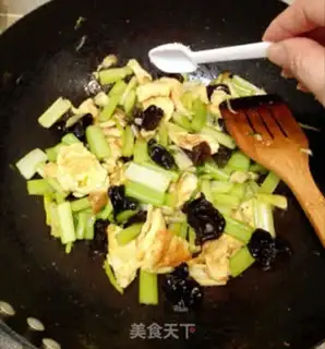 Make Scribbling eggs step 5