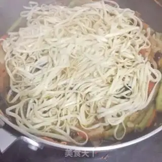 Make Five bean bean bean noodles step 7