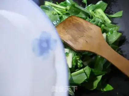 Make Scrambled oil sauce step 3