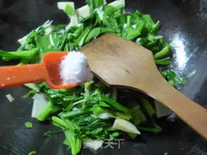 Make Scrambled oil sauce step 6