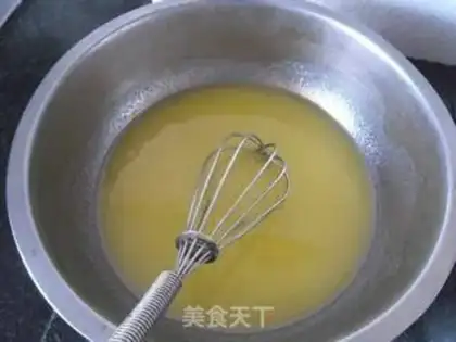 Make Mini-Sesame Souffle step 2