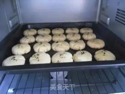 Make Mini-Sesame Souffle step 9