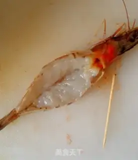 Make Flowers with rich shrimp step 2