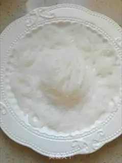 Make Flowers with rich shrimp step 4