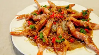 Make Flowers with rich shrimp step 10