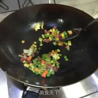 Make Cricket fried rice step 3