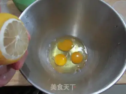 Make Yogurt fruit cake step 2