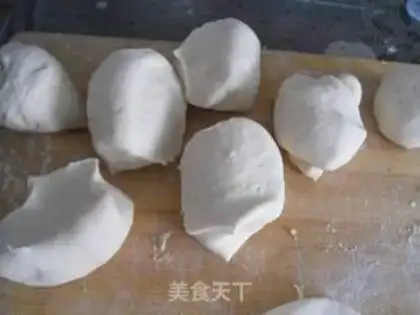 Make Lotus roll step 2