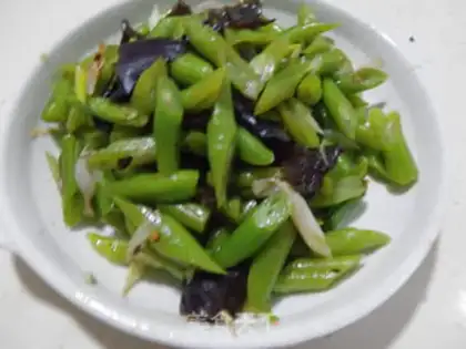 Make Dragon Bean Fried Wood step 4