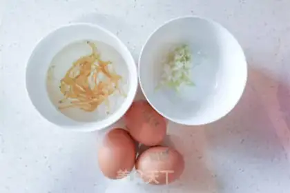 Make Silverfish steaming eggs step 0