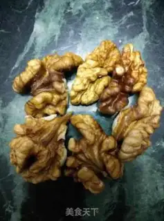 Make Red dates and walnuts step 0