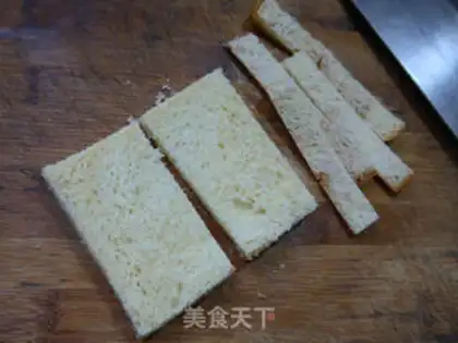 Make A salad sauce banana toast pie step 3