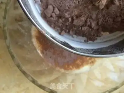 Make Strawberry naked cake step 5