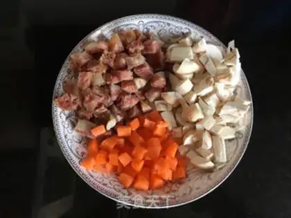 Make Mushroom sausage fried rice step 1