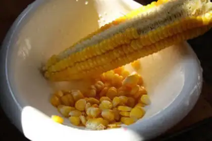 Make Scorched corn juice step 1
