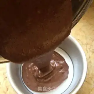 Make Strawberry naked cake step 15