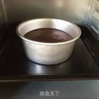 Make Strawberry naked cake step 17