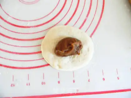 Make White bean sugar bun step 5