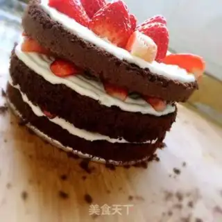 Make Strawberry naked cake step 29