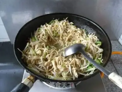 Make The green bean sprouts step 11