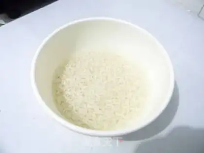 Make Ice-cracked red date rice step 0