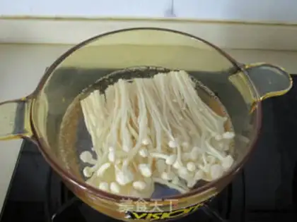 Make Pyramids of gold and mushrooms step 3