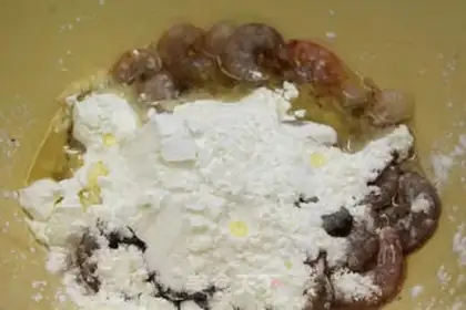 Make Hotel fried shrimp step 1