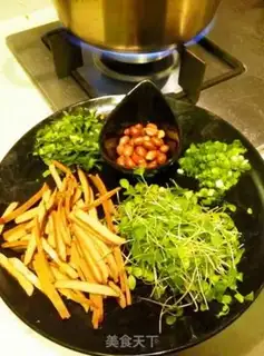 Make Mushroom sauce noodles step 12