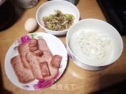 Make The lamb rice fried lunch meat step 0