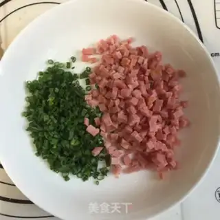 Make Onion ham bread step 3